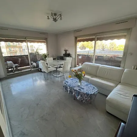Chambre Privee Avec Terrasse Au Port De Nice Exterior photo